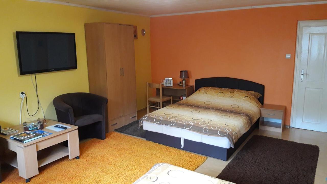 Modern&Cozy Bosnian House With Garden+Free Parking Hotel Сараево Екстериор снимка